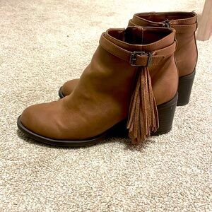 Brown boots size 8